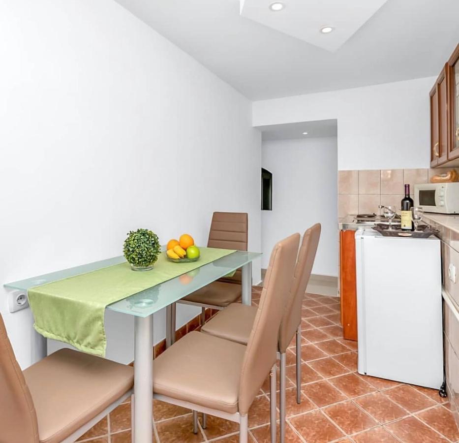 קוטור Apartmani Vasilije מראה חיצוני תמונה